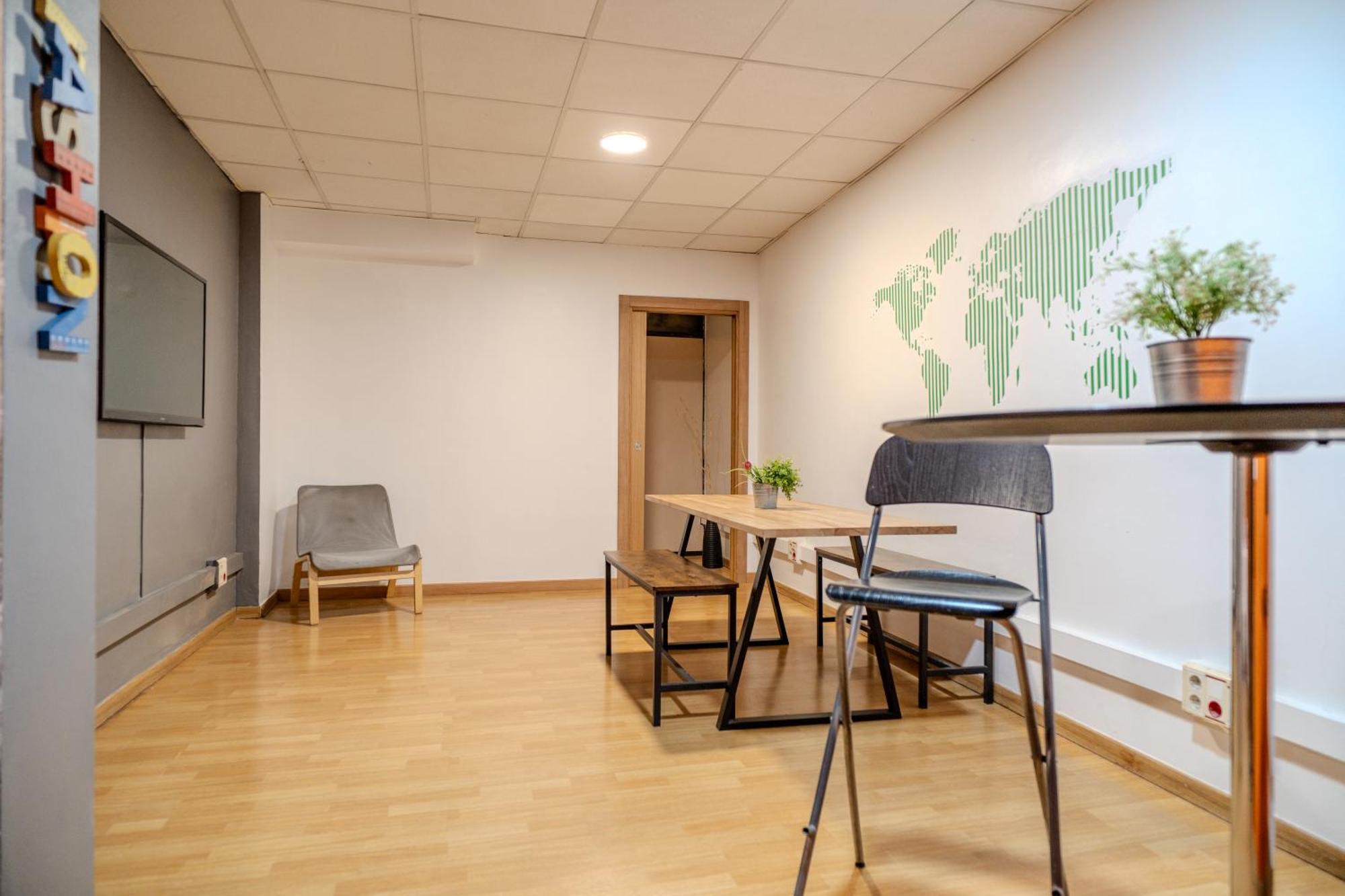 Holidaysbcn Rooms — Photos 2