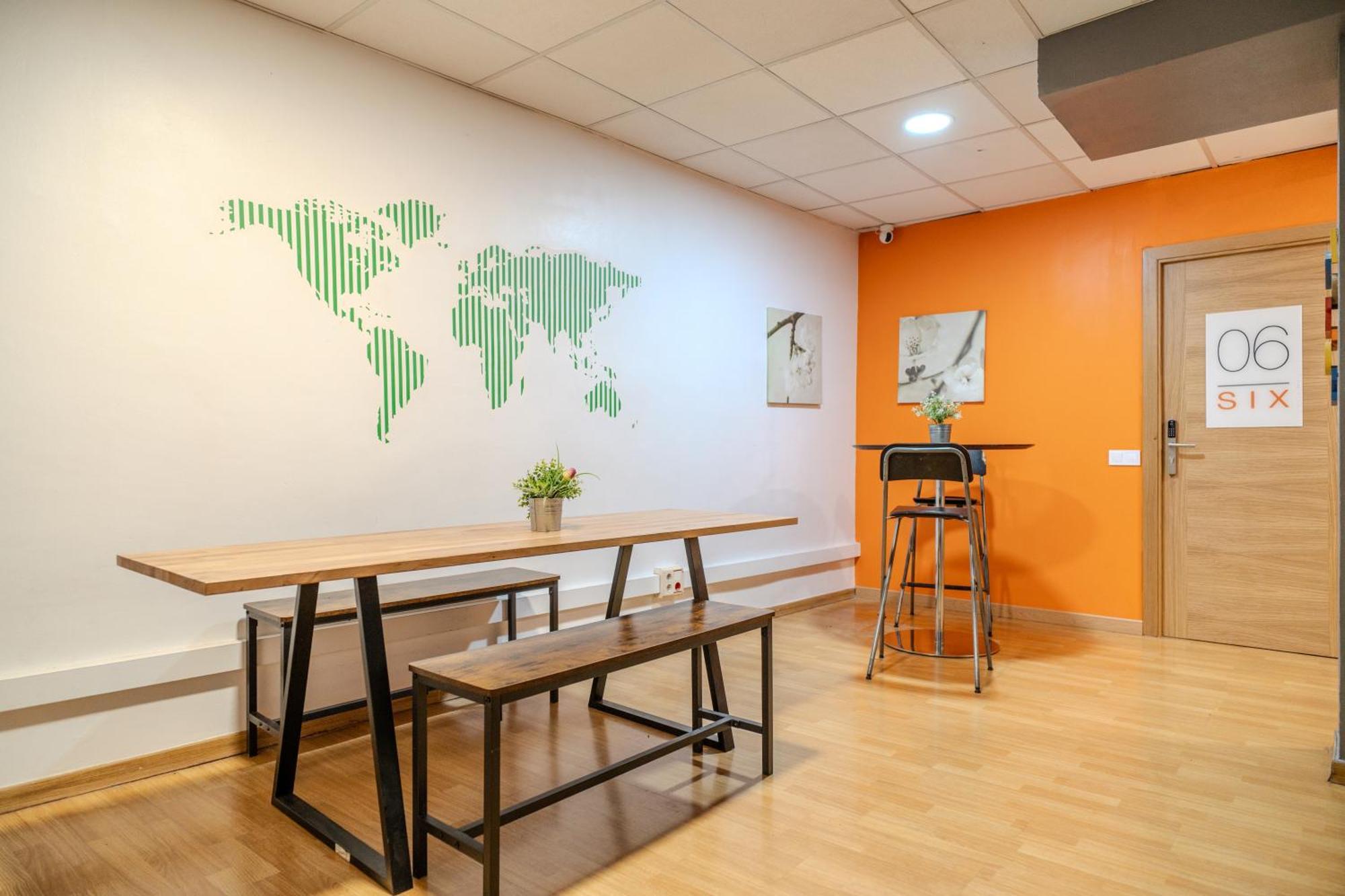Holidaysbcn Rooms — Photos 3